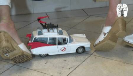 Bad day for the Ghoest Buster Car