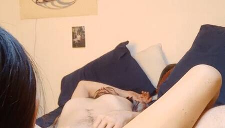 they making a cum by press pussy clit