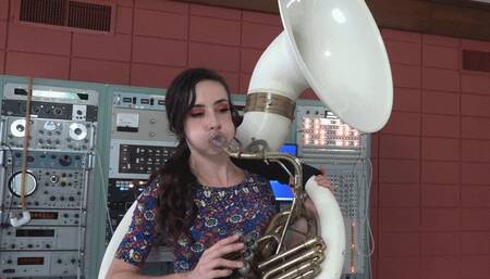 Ama Rio Tries Out the Sousaphone for the First Time (MP4 - 1080p)