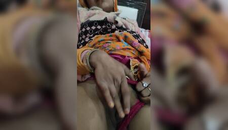 Masturbating Pussy in Rajasthani Dress