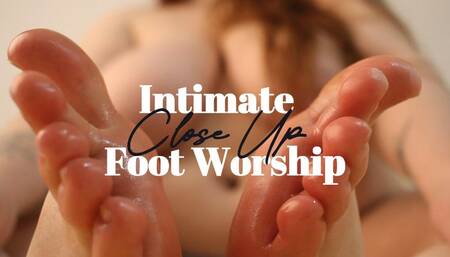 INTIMATE CLOSE UP FOOT WORSHIP