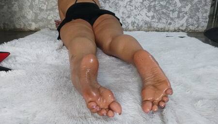 Wrinkled soles with a lot of oil and something else, enjoy (2)