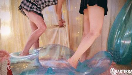 Q1021 Barefoot stomping big balloons to pop - 1080p