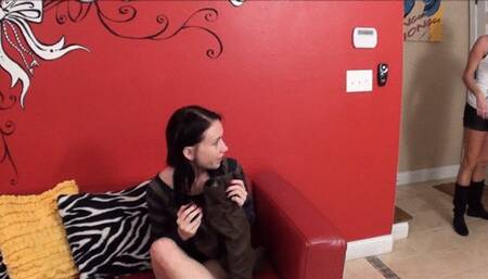 Taylor has some sexy, stinky feet!