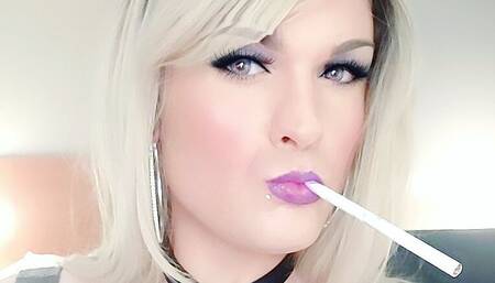 Sexy Slut Smoking 120s