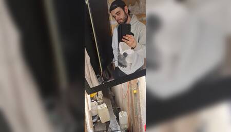 I Am Looking on Myself in Mirror if I Am Sexy Now