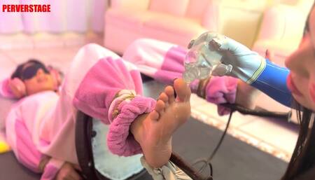 Tickle duel "Dva vs Juri" Round 1 (Custom) MP4