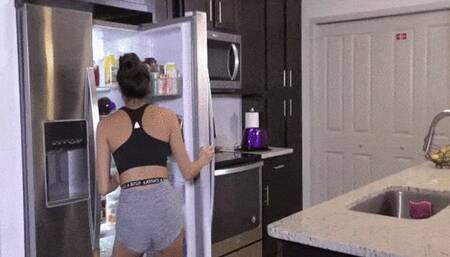 Anastasia wedgied by Krystal - MOV