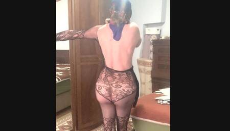 I'm Dressing at My Married Lover's House