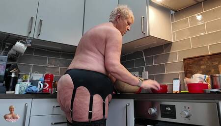 Joolz- Naked Bake off at Home
