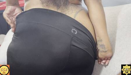 BIG WIDE BOOTY & SOLES FJ (HEAVY CUMSHOT) starring Feet Vixen