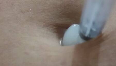 Needle play with vaporubs in my belly button and then i fucked myself