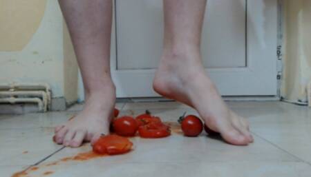 Crushing juicy tomatoes