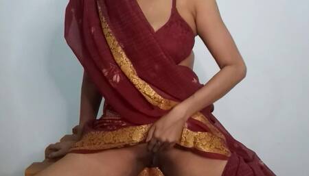 Indian Maid Masturbation with Saree Juicy Pussy with Big Boobs
