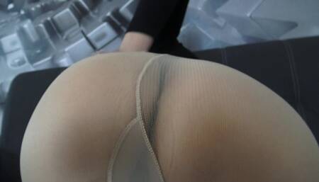 Goddess Perfecta´s Nylon Ass Play JOI!