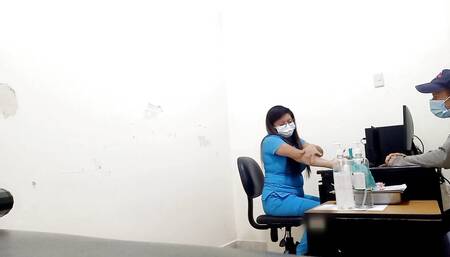 This Is Hot! Doctor with Few Scruples Agrees to Make Homemade Porn with Her Consultation Patient