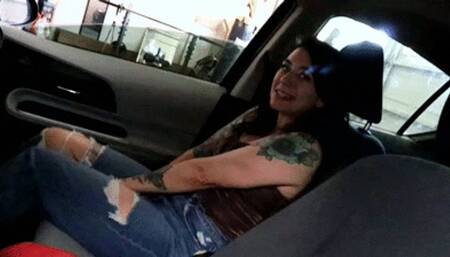 INEED2PEE Mia Hope desperate to pee wetting jeans helplessly