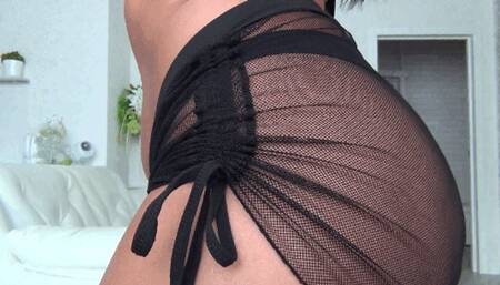 I suck in my belly and belly dance b