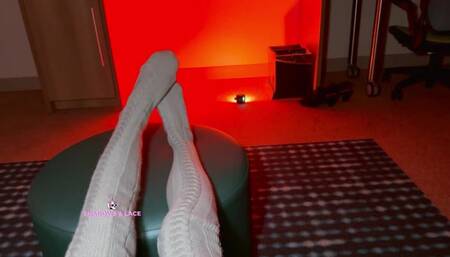 ???? Sensual Leggings & Barefoot Tease – Slow, Seductive Movements ????