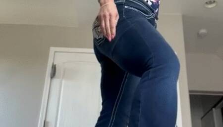 Jeans Pull Up Pant Legs Calf Shake