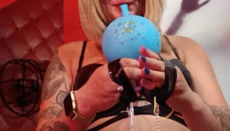 Val b2p blue punchballoon in hotel