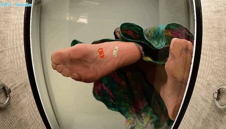 Miss Jasmine can't stand your ugly cars in her neighborhood, Giantess Pantyhose CRUSH - MP4