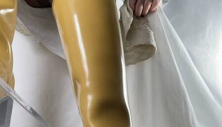 A Bootjob Dream comes true - Shoejob in yellow Marc Jacob Rainboots - Tramplegirl in black nylons and wellies uses all her talents to drain a huge load on her nyloned feet - Spitting, Shoejob, Bootjob, Giantess - sideview only - 4k