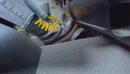 PEDAL PUMPING-My wife tries to drive with these dr martens platform boots in the old atos car