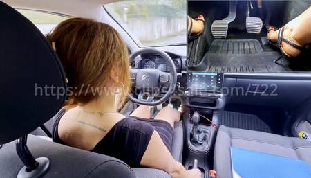 Alisa - PIP over shoulder - the vicious secretary - Only heel part