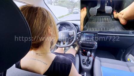 Alisa - PIP over shoulder - the vicious secretary - only barefeet part