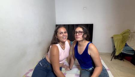 Pareja De Desconocidas Termina Teniendo Sexo Lesbico A Cambio De Dinero