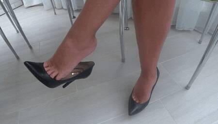 Toe cleavage dangling and toe tapping d