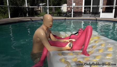 Toyplay on the Poolfloat with transparent rubberpussy