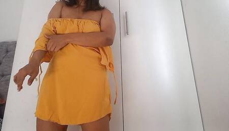 Relaxed!! Housewife Making Mischief She Takes Advantage of Her Husband's Absence and Is Such a Slut That She Shows Her Pussy and
