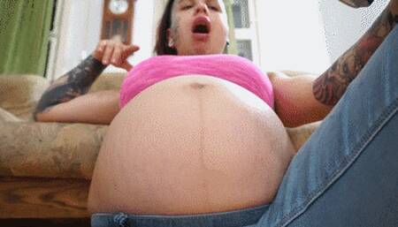 12 HOURS BEFORE I GAVE BIRTH:LEMON RADLER MARATHON WHILE I BURP 46 TIMES