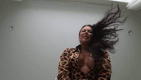 Giantess LorY will make you jerk off under her dress cc