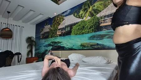 Facessiting Kiara Nissei in slave Miguel part 2