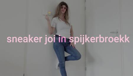 mijnvideosneakerjoiinspijkerbroek-1