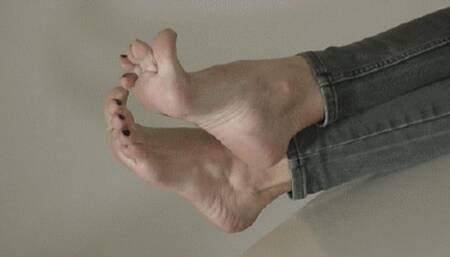 SexyMatureSexyFeet (WMV)