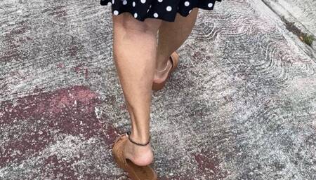 Walking, flip-flops, pronounced arches, dangling, wrinkled soles all in one (1)