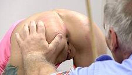 Sissi anus caning - 0303