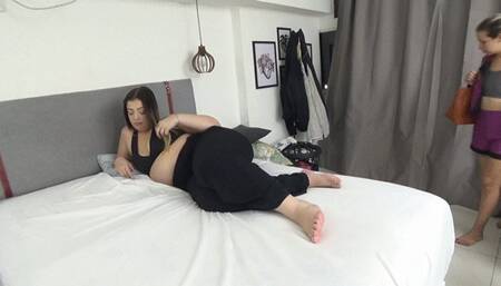 NEW CUCKOLD FACE SITTING AND FART INTERRACIAL DOMINATION BY BRITNEY HUNTER , IZA CANDY AND DANIEL SANTIAGO CAM BY ALINE FULL HD