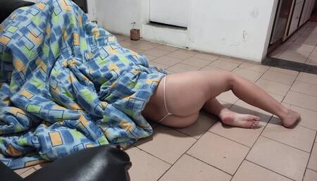 Jasmine's Clothes Get Eaten by a Monster