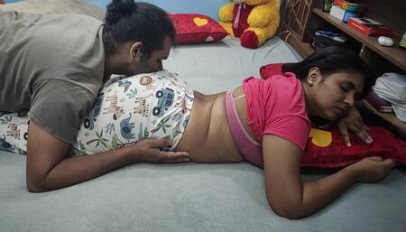 Mallu Girl Hot Ass Kiss and Ass Romance, Malayali Couple Hot Ass Romance in Bedroom, Vaishnavy and Sharun Raj Hot Ass Romance