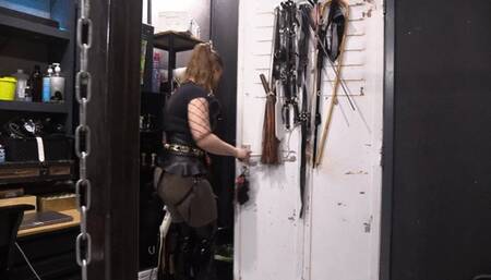 sissy training whipping and dildo sucking