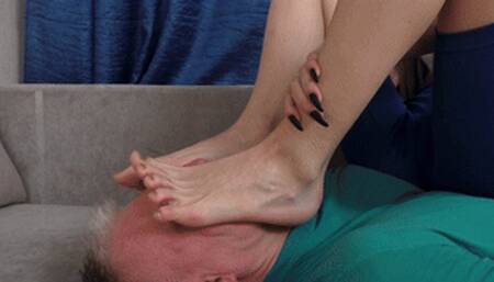 Man kisses 19 yo girlfriend`s sneakers and feet to distract her from problems, vf2978h 720p