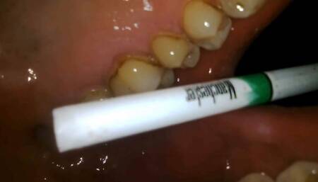 Smoking Manchester Menthol superslims 100s inside