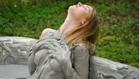 Ashley is Nude for Some Mud Tub Fun