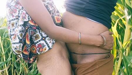 Indian Desi Hot Couples Fucking on Outdoor Sex in Farming Time