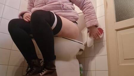Great Piss and Farts in the Bathroom of a Friend